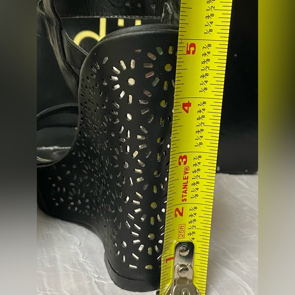 Diba Rosey - Wedge Sandal (NWOT) - Picture 5 of 7